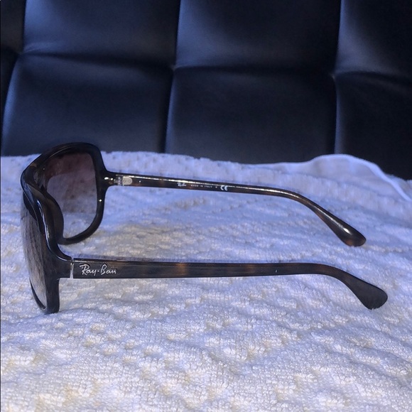 Ray Bans Sunglasses - Picture 3 of 7